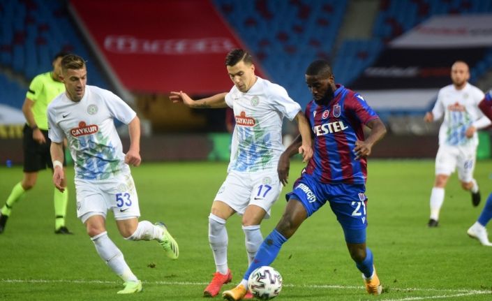 Süper Lig: Trabzonspor : 0 - Çaykur Rizespor: 1   (İlk yarı)