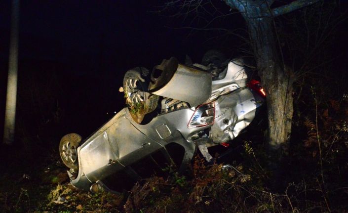 Takla atıp hurdaya dönen araçtan burnu bile kanamadan kurtuldu