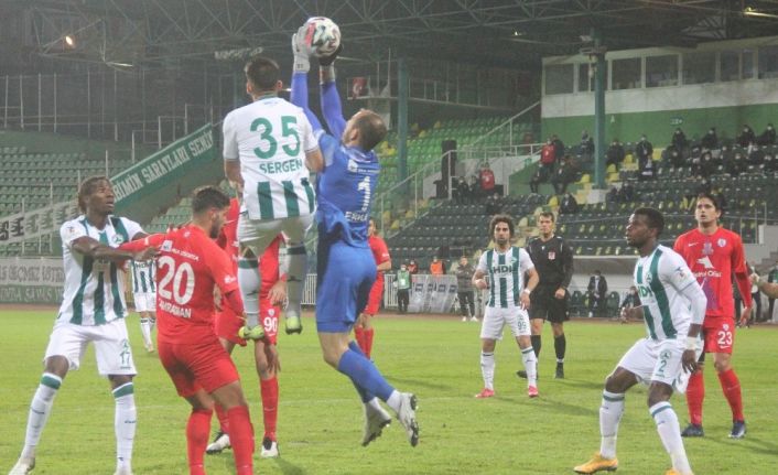 TFF 1. Lig: Giresunspor 0 - Altınordu: 0 (İlk yarı)