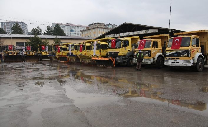 Vali Ayhan: “Kışı yük olarak değil, nimet olarak görüyoruz”