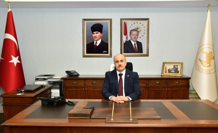 Vali Dağlı: “Eş-dost ve akrabalara yapılan ev ziyaretlerini bir süreliğine erteleyelim”