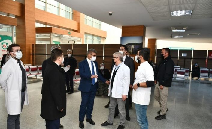 Vali Gürel’den sağlık kuruluşlarına ziyaret