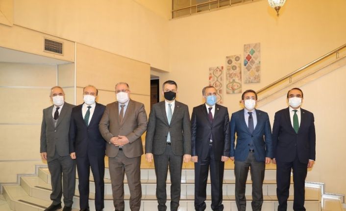 Van milletvekilleri, Tarım ve Orman Bakanı Pakdemirli’den yeni projeler talep etti