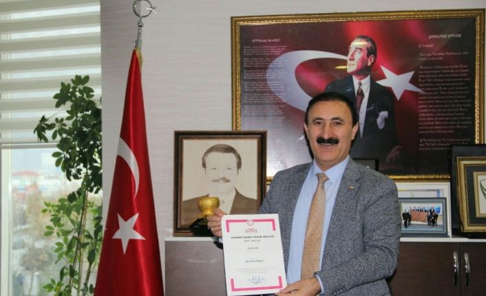 Van Ticaret Borsası Erciş üzümünün ‘Coğrafi İşaret Tescil Belgesi’ni aldı