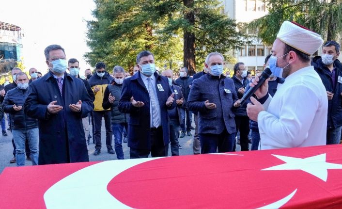 Yangın alanında kalp krizi geçirerek hayatını kaybeden şube müdürü son yolculuğuna uğurlandı