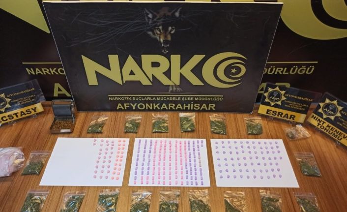 Yılbaşı için getirilen uyuşturucu maddeleri polis ele geçirdi, 2 kişi yakalandı