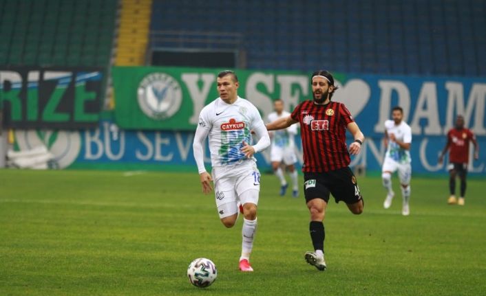 Ziraat Türkiye Kupası: Çaykur Rizespor: 3 - Eskişehirspor: 0 (İlk yarı)