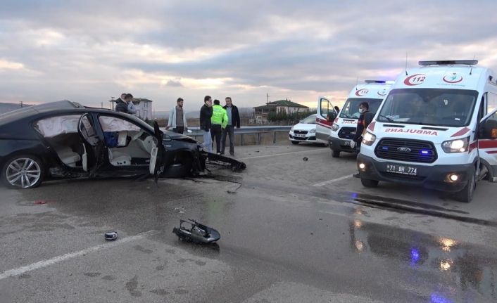 100 metre takla atan lüks otomobil hurdaya döndü: 1 ölü, 1 ağır yaralı