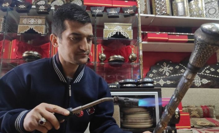 8 yaşından beri bu işi yapıyor