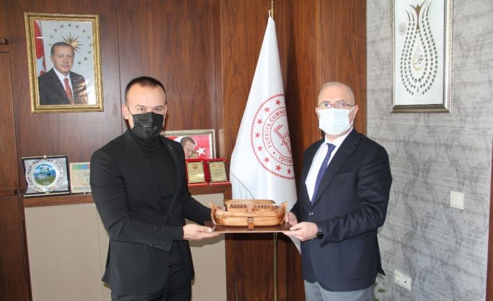 Ağrı Emniyet Müdür Yardımcılarından, Milli Eğitim Müdürü Tekin’e veda ziyareti