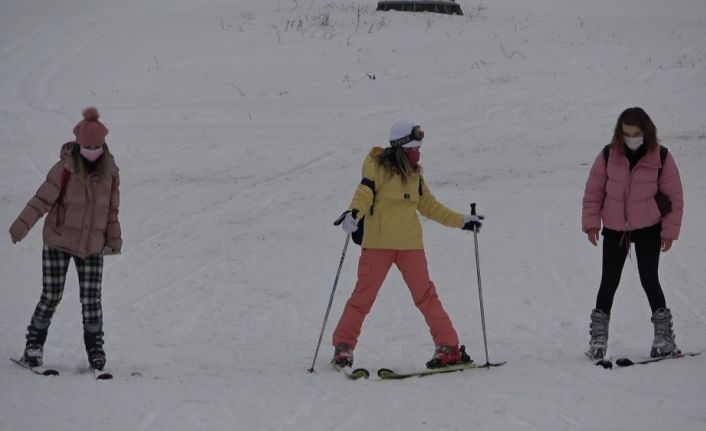 ’Anadolu’nun yüce dağı’ Ilgaz beyaza büründü, kar kalınlığı 40 santimetreyi buldu