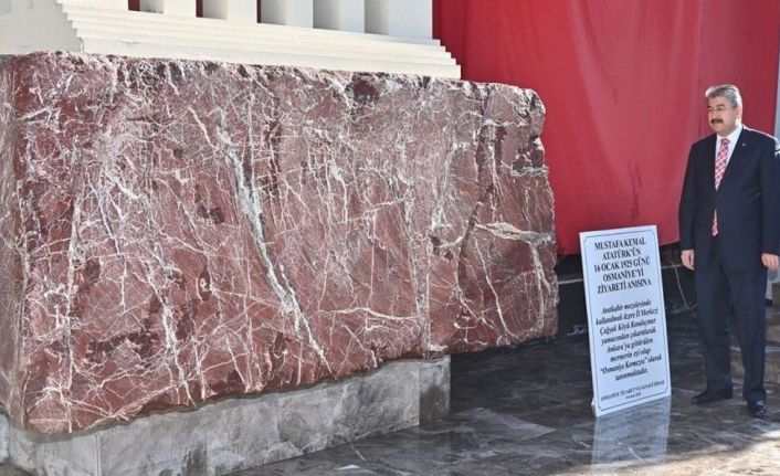 Anıtkabir Mozolesinde bulunan ‘Osmaniye Kırmızısı’ mermerin örneği sergilendi