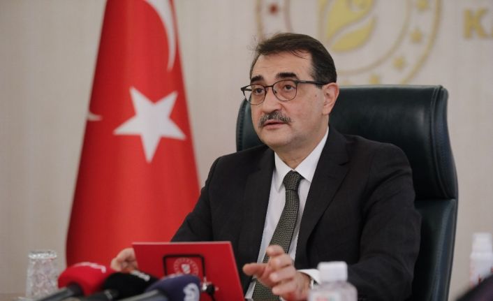 Bakan Dönmez: "Altın üretimimiz yıl sonunda Türkiye tarihinin üretim rekorunu kırarak 42 tona ulaştı”