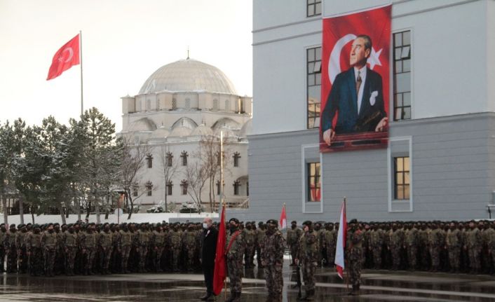 Bakan Soylu: ”Bir zamanlar bin 500 kişiyle piknik yapar gibi kamp yapan PKK’nın bugün tamamı 320 kişinin altındadır”