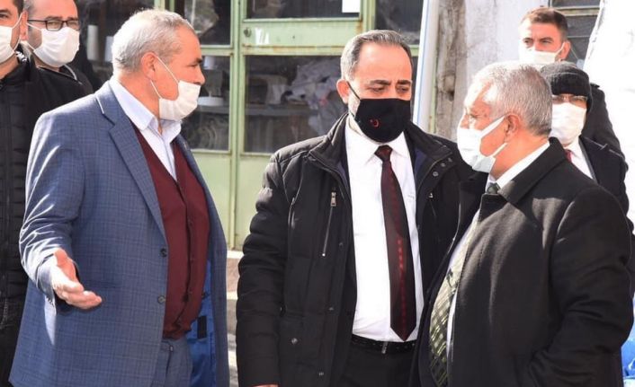 Başkan Zeybek: "Güzel şehrimizin tüm mahallelerinde büyük bir gayretle çalışıyoruz"
