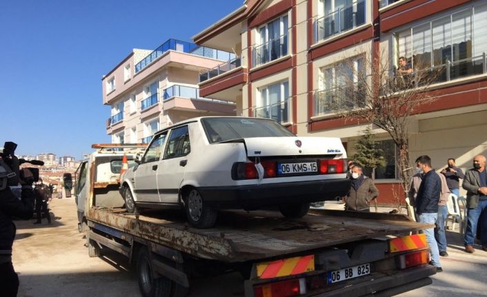 Başkent’te garajda zehirlenen 3 gencin cenazesi Adli Tıp Kurumu’na götürüldü