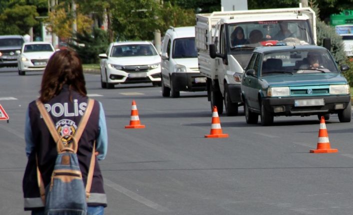 Bayburt’ta trafiğe kayıtlı araç sayısı Aralık ayı sonu itibarıyla 15 bin 798 oldu
