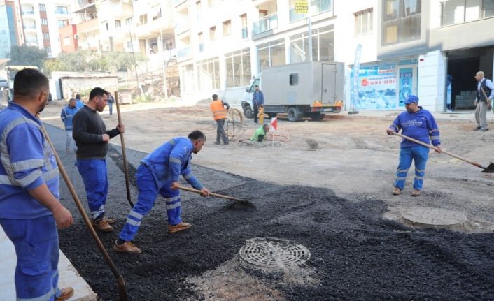 Bayraklı’ya 1 yılda 90 bin ton asfalt, 35 bin metrekare kilit parke