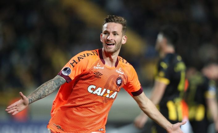 Beşiktaş’tan son gün stoper atağı
