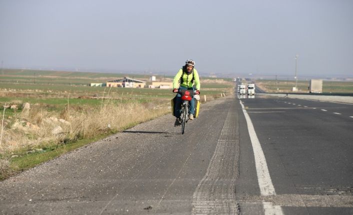 Bisikleti ile 1 yıldır yollarda olan İspanyol gezgin Türkiye’ye hayran kaldı
