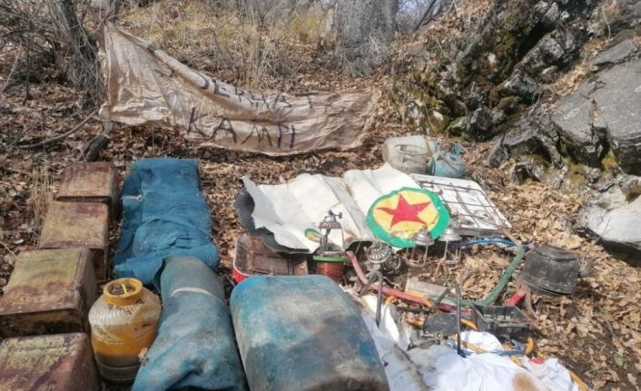 Bitlis’te 10 sığınak ile çok sayıda mühimmat ele geçirildi