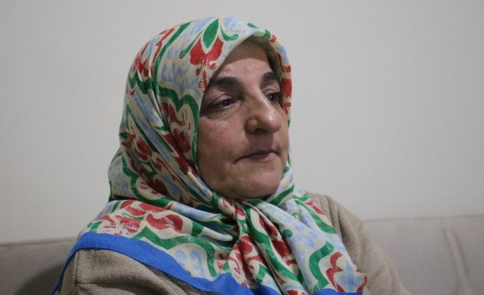 Elazığ depreminde kızını kaybeden anne: "Deprem olalı bir yıl oldu, sanki kızımı yeni kaybettim"