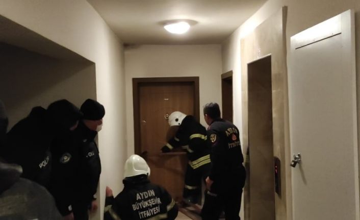 Elektrik kontağından çıkan yangın paniğe neden oldu