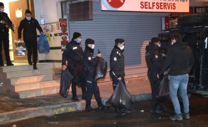 Esenyurt HDP ilçe binasına yapılan operasyon 6 saatlik arama sonrası sona erdi