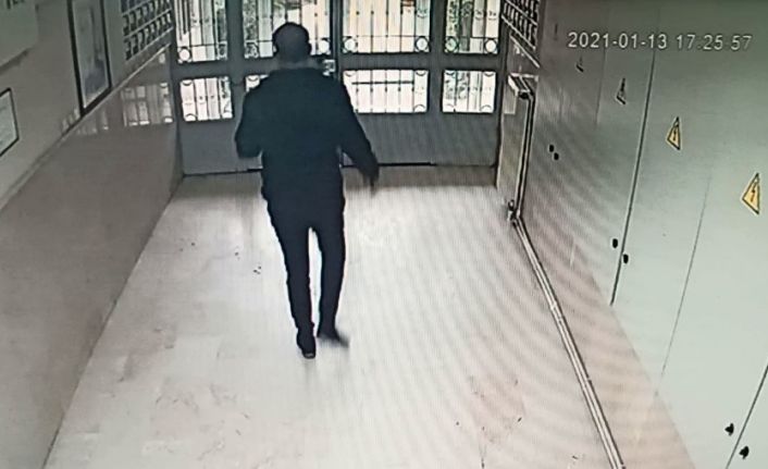 Eski sevgilisini bağlayıp evi yakmıştı, şahsın görüntüleri ortaya çıktı