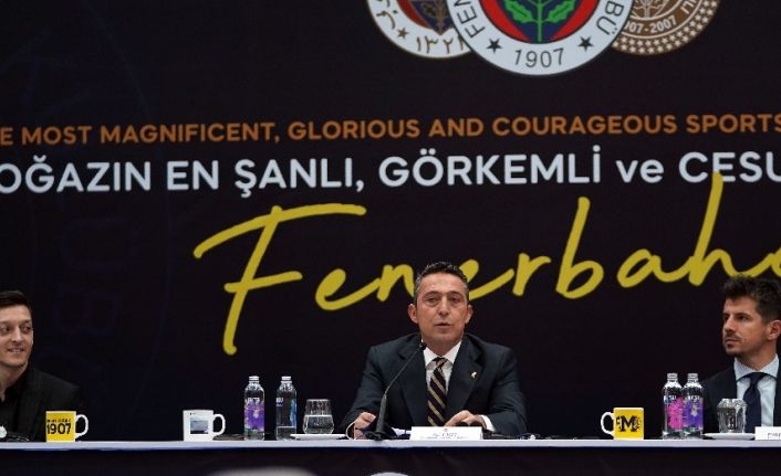 Fenerbahçe Başkanı Ali Koç: "Dünya futbolunun son 10 yılına damga vurmuş Mesut Özil, Fenerbahçe’sine kavuştu."