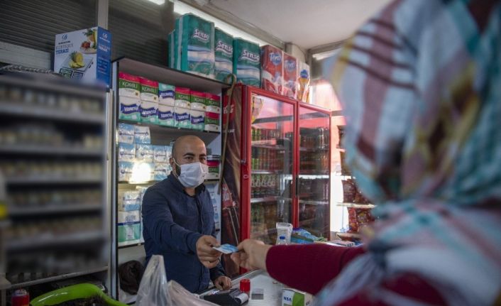 ’Hak Kart’ 15 ayda esnafın kasasına 15 milyon lira katkı sağladı