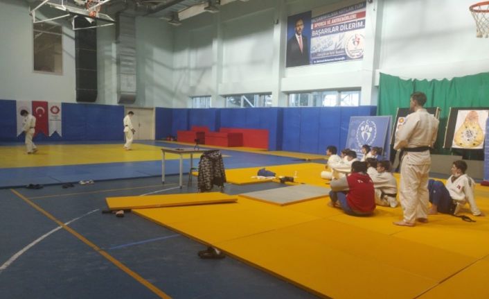 İl Spor Merkezleri sporcular için açılmaya devam ediyor
