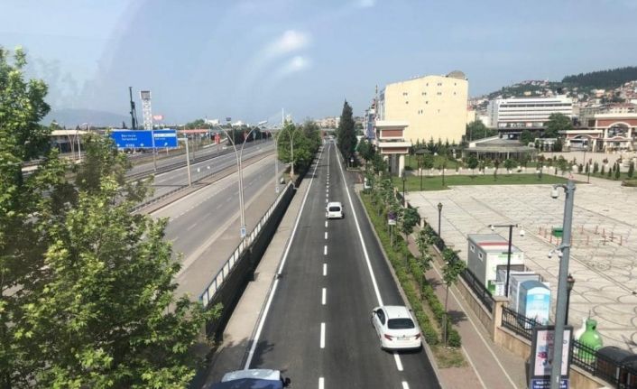 Kocaeli’nde 2020 yılında 67 kilometre yol, 115 bin ton asfalt serimi yapıldı