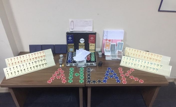 Kumar oynarken yakalanan 46 kişiye 61 bin 456 TL idari para cezası