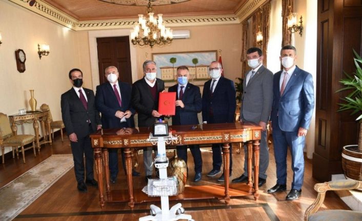 Oda ve borsalardan Sağlık Müdürlüğü’ne 20 adet solunum cihazı desteği