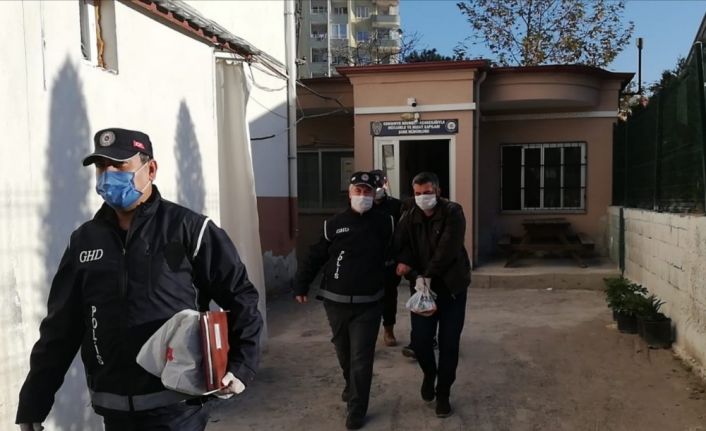 Osmaniye’de yasa dışı yollarla yurda giren 13 kişi sınır dışı edildi