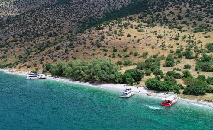 (Özel) Van Gölü’nün cennet koyları ’doğal sit-nitelikli doğal koruma alanı’ olarak tescillendi