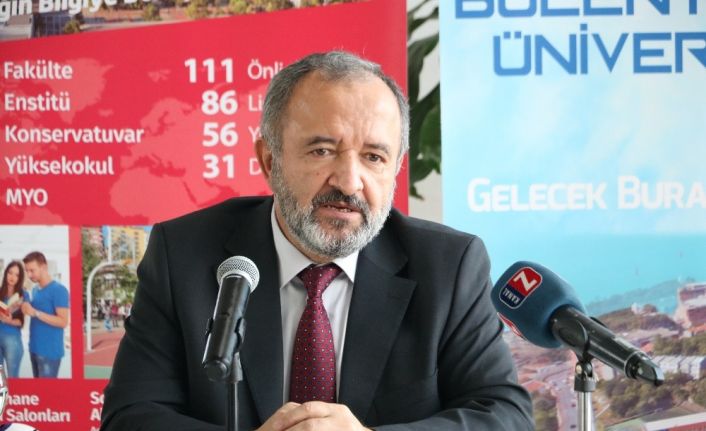 Rektör Çufalı, "Yeni dönemlerde yeni eğitim anlayışları teknolojiyi kullanarak gelişiyor"