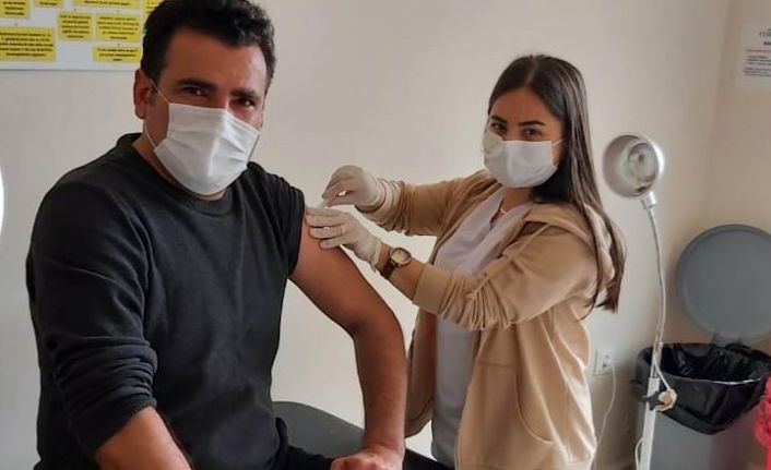 Sağlık Çalışanları Derneğinden ’Aşı Olun’ Çağrısı