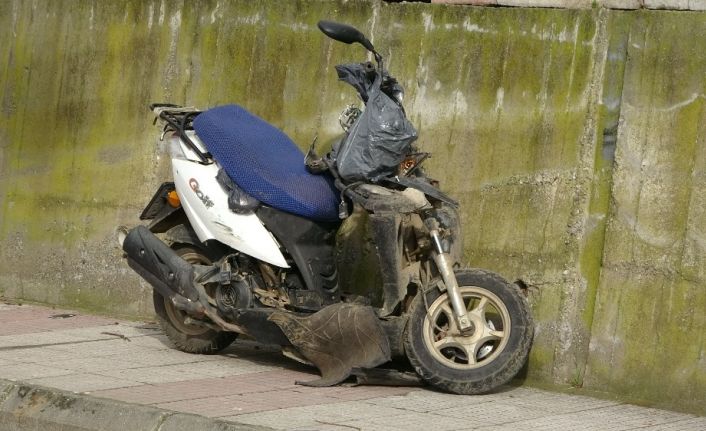 Sinop’ta kamyonet ile motosiklet çarpıştı: 1 yaralı