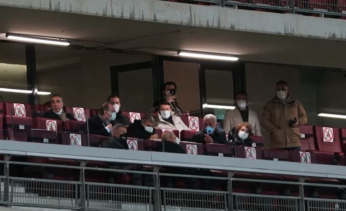 Süper Kupa: Medipol Başakşehir: 0 - Trabzonspor: 0 (Maç devam ediyor)