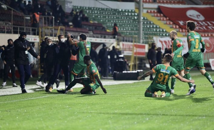 Süper Lig: Aytemiz Alanyaspor: 4 - MKE Ankaragücü: 3 (Maç sonucu)
