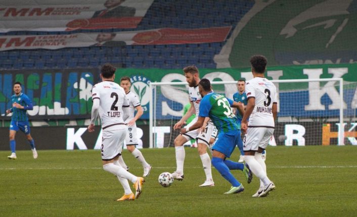 Süper Lig: Ç.Rizespor: 0 - Y. Denizlispor: 1 (İlk yarı)