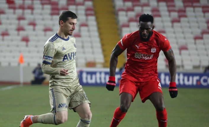 Süper Lig: Sivasspor: 1 - Fenerbahçe: 0 (Maç devam ediyor)