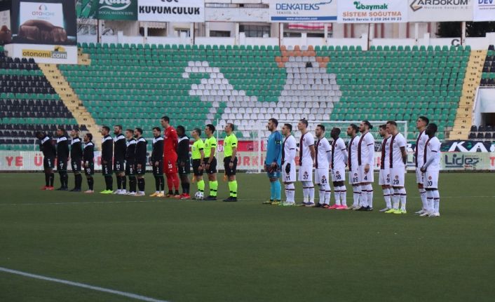 Süper Lig: Y. Denizlispor: 0 - F. Karagümrük: 1 (İlk yarı)