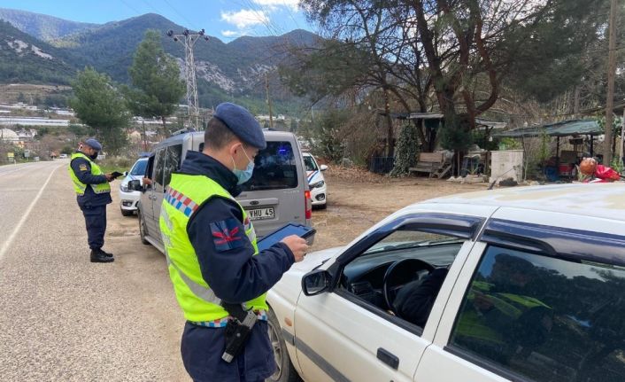 Trafik kazalarındaki en önemli sebep cep telefonu