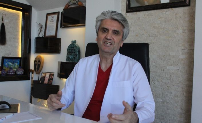 Ünlü estetikçi Akbaş, estetik olmuş gibi video çekti, sosyal medyada milyonlar izledi
