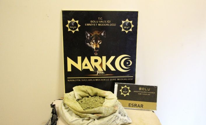 Uyuşturucu kuryesi karı koca 2 kilo 182 gram esrarla yakalandı: 1 tutuklu