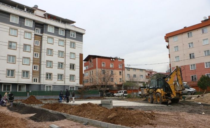 Yeşillendirme hareketi ile Kartal’da bir mahalle daha yeni parkına kavuşuyor