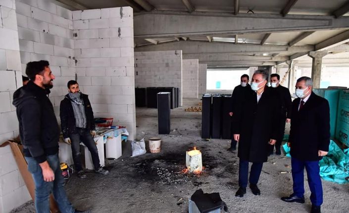 Yeşilyurt’ta Çilesiz Semt Pazarı ve Yaşam Merkezi yapımı sürüyor